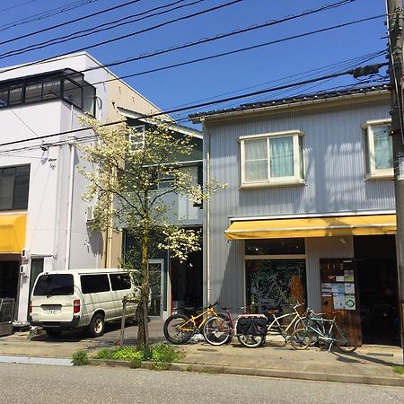 Toolate Guesthouse Toyama Station Екстериор снимка